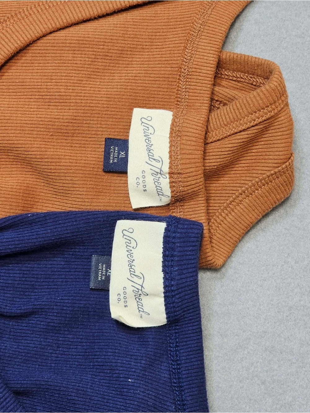#334 Universal Thread 2-Pack Ribbed Tank Tops – Size XL - Picture 3 of 3